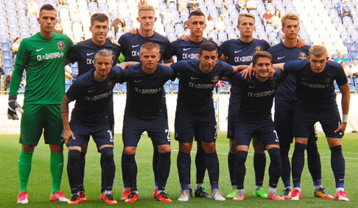 Военное положение в "Днепр-1": футболисты два месяца жили на базе клуба Военное положение в "Днепр-1": футболисты два месяца жили на базе клуба