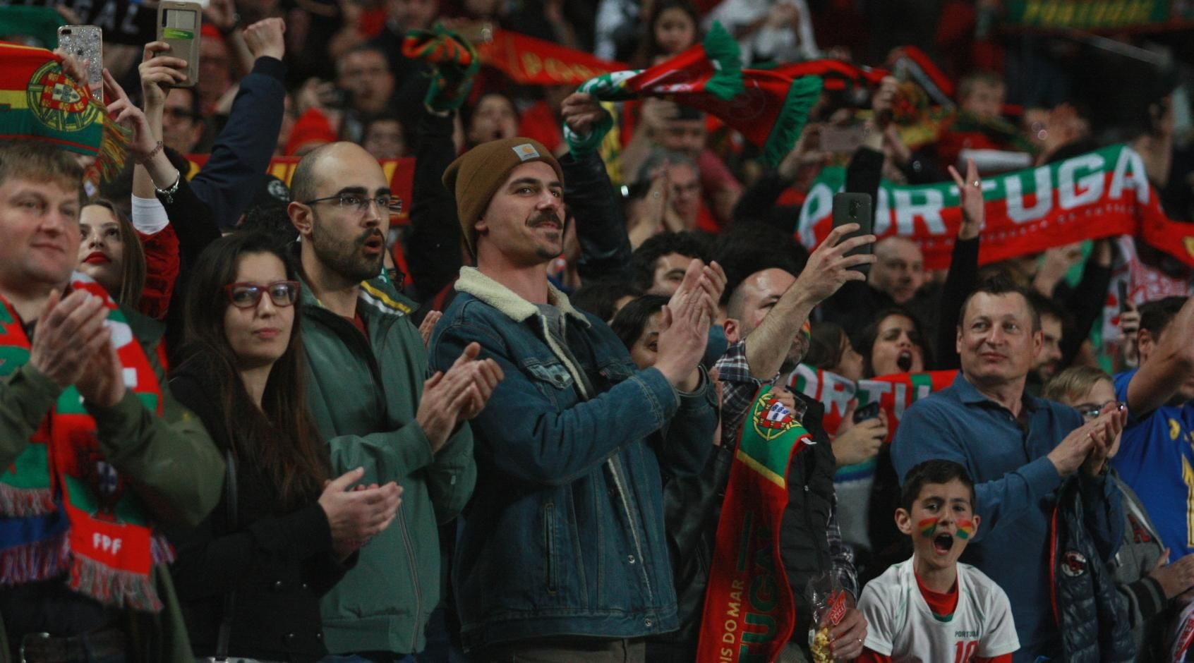 Одразу три європейські країни офіційно оголосили про відновлення футболу Одразу три європейські країни офіційно оголосили про відновлення футболу