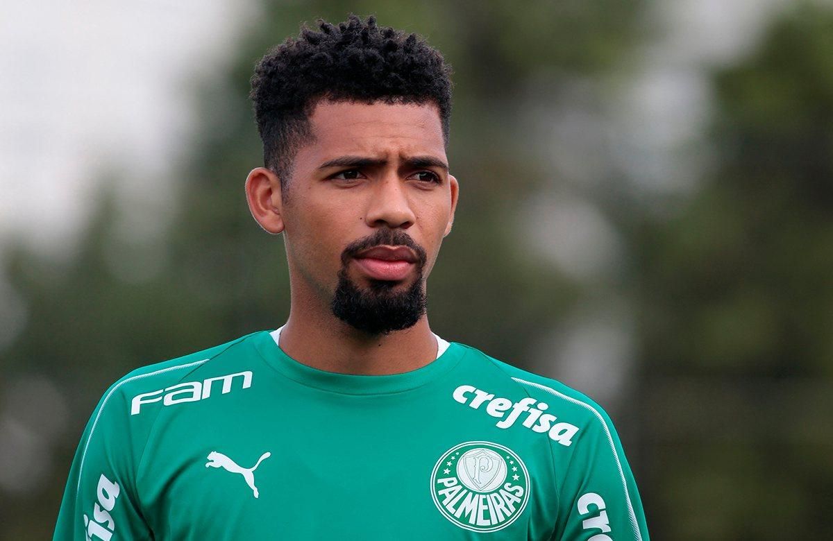 Футболіст "Барселони" Матеус Фернандес захворів на коронавірус Футболіст "Барселони" Матеус Фернандес захворів на коронавірус