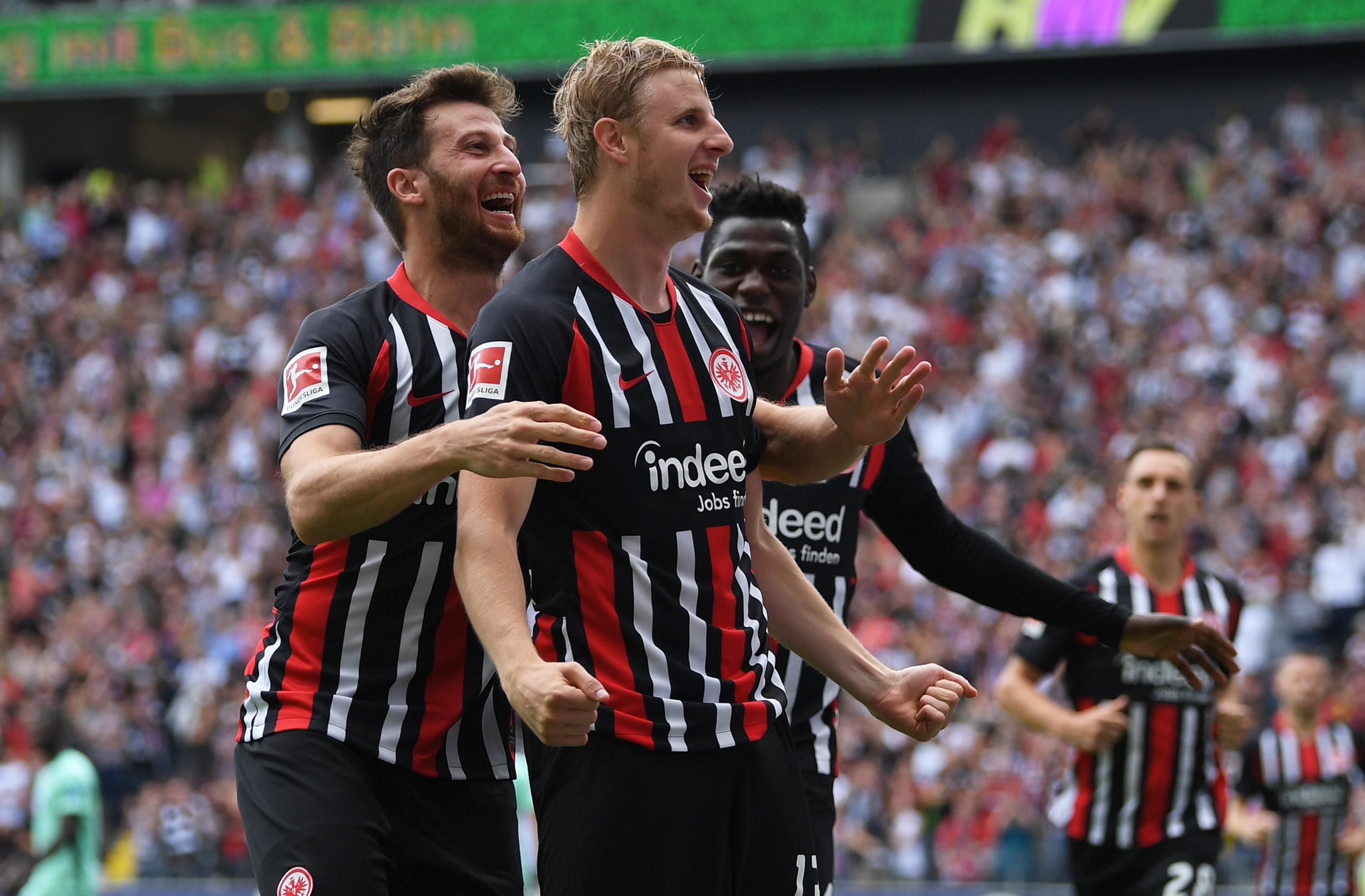 Божевільна невдача: футболіст Бундесліги зганьбився і не реалізував вбивчий момент – відео Божевільна невдача: футболіст Бундесліги зганьбився і не реалізував вбивчий момент – відео