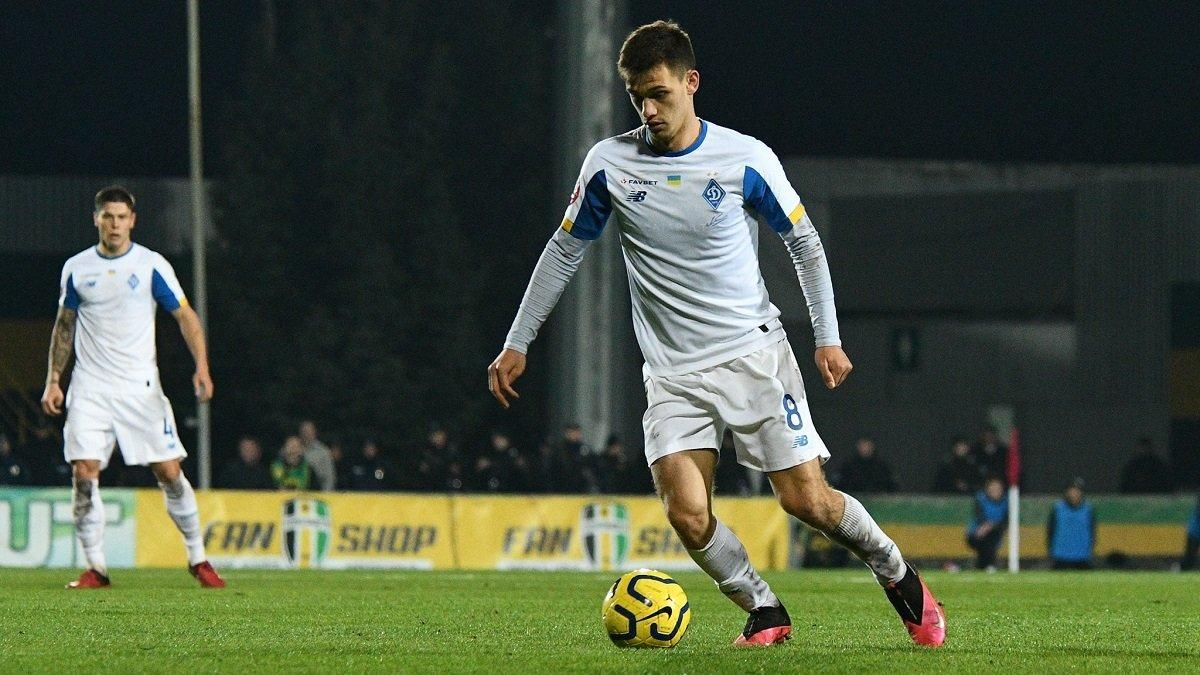 Неймовірний фінт від футболіста "Динамо" Неймовірний фінт від футболіста "Динамо"