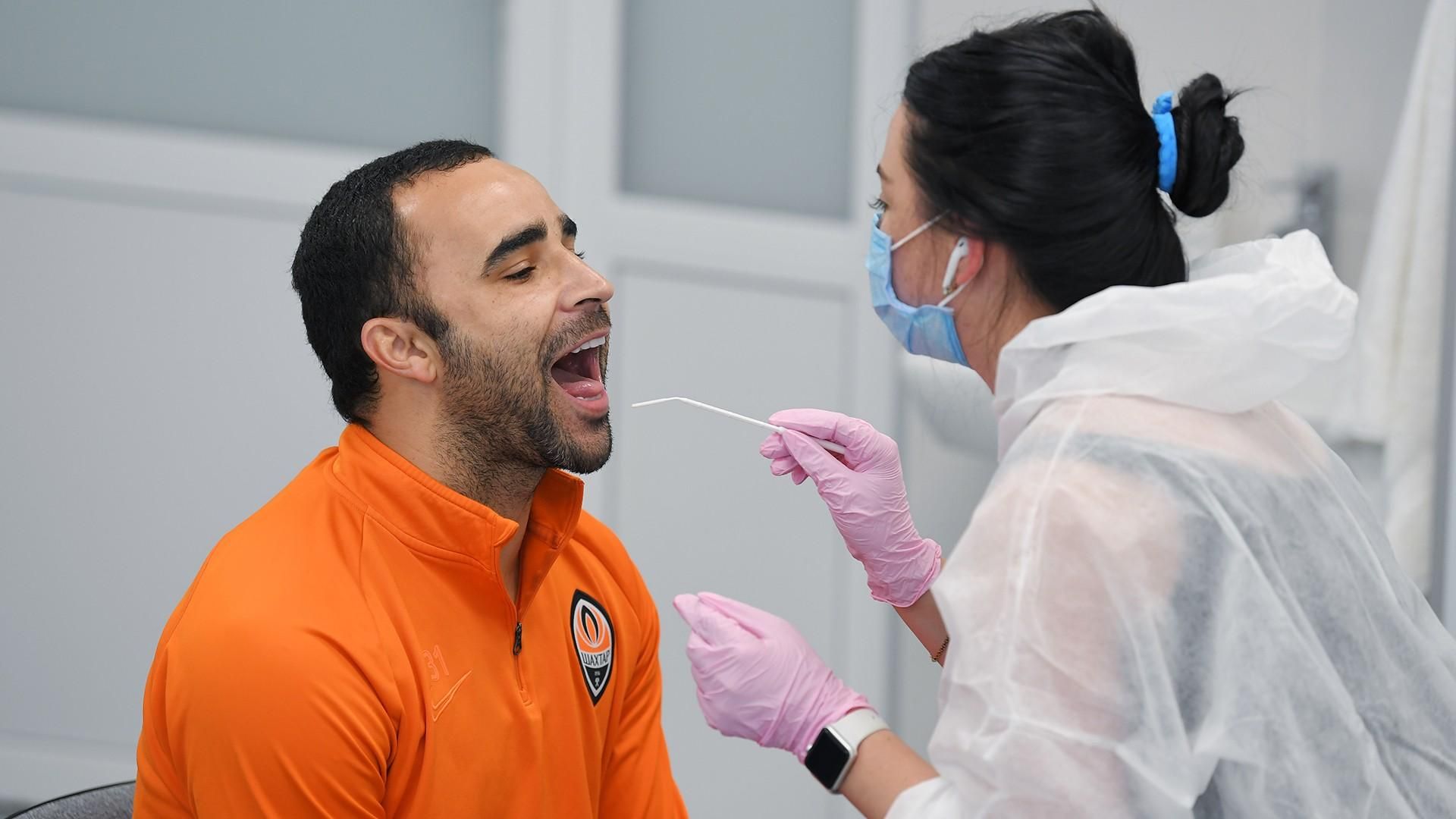 Стало відомо, скільки клуби УПЛ платять за тестування на коронавірус Стало відомо, скільки клуби УПЛ платять за тестування на коронавірус