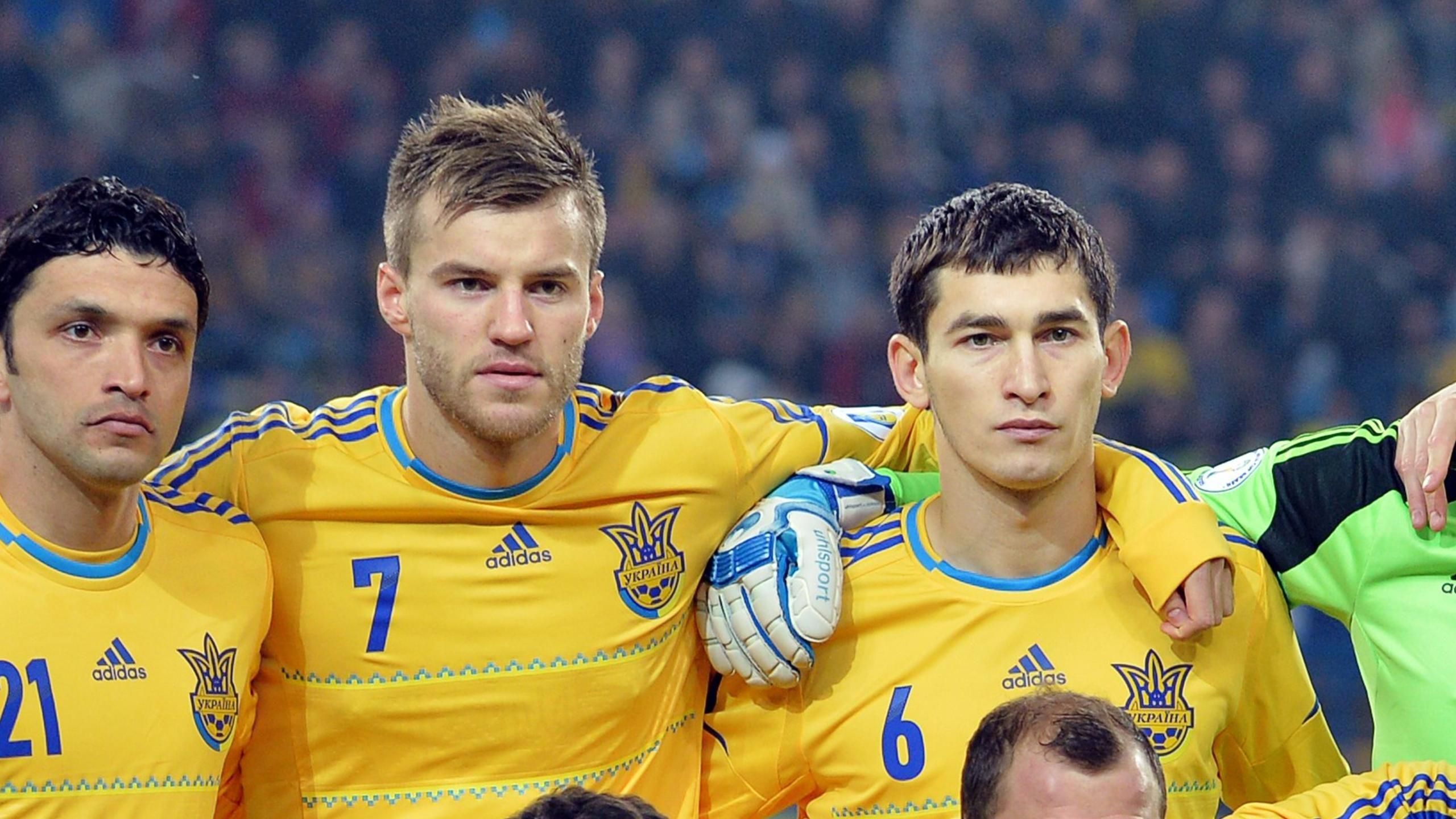 А говорив, що не перейде в "Шахтар": Степаненко тонко підколов Ярмоленка за "молотки" А говорив, що не перейде в "Шахтар": Степаненко тонко підколов Ярмоленка за "молотки"