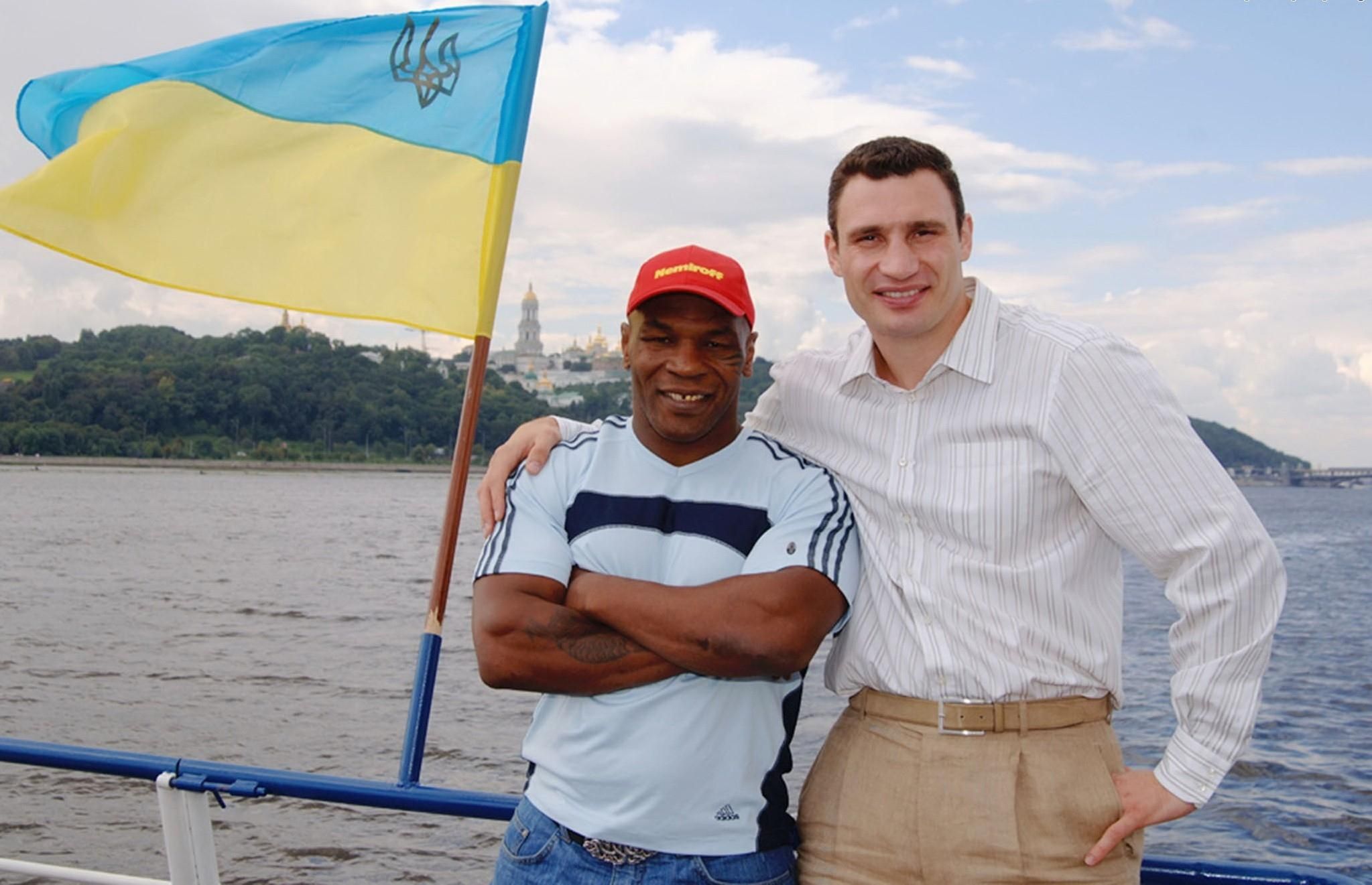 Кличко міг стати суперником Майка Тайсона Кличко міг стати суперником Майка Тайсона