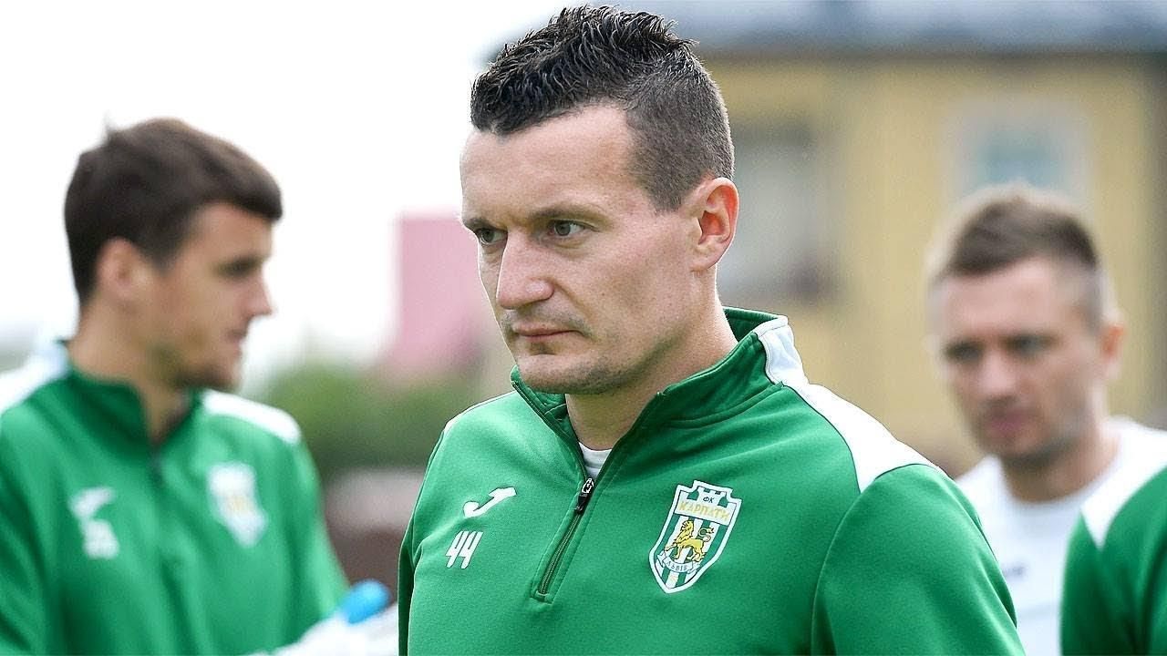 Цирк-шапіто: легенда збірної України розкритикував покупку "Карпат" Смалійчуком Цирк-шапіто: легенда збірної України розкритикував покупку "Карпат" Смалійчуком