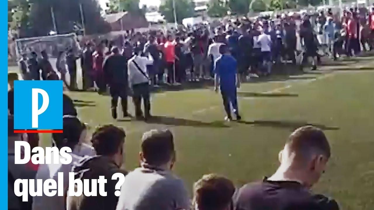 У Франції провели нелегальні матчі: понад 400 осіб вибігло на поле – відео