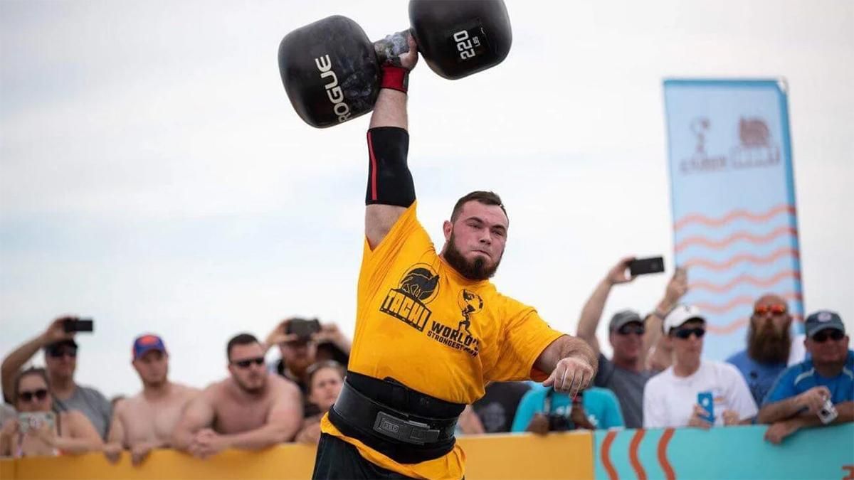 Підняв 100-кілограмову гантелю за 75 секунд: українець Новіков встановив світовий рекорд – відео Підняв 100-кілограмову гантелю за 75 секунд: українець Новіков встановив світовий рекорд – відео