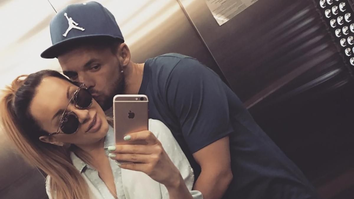 Микола Морозюк розійшовся з епатажною дружиною Іриною: жінка підозрює футболіста у зраді Микола Морозюк розійшовся з епатажною дружиною Іриною: жінка підозрює футболіста у зраді