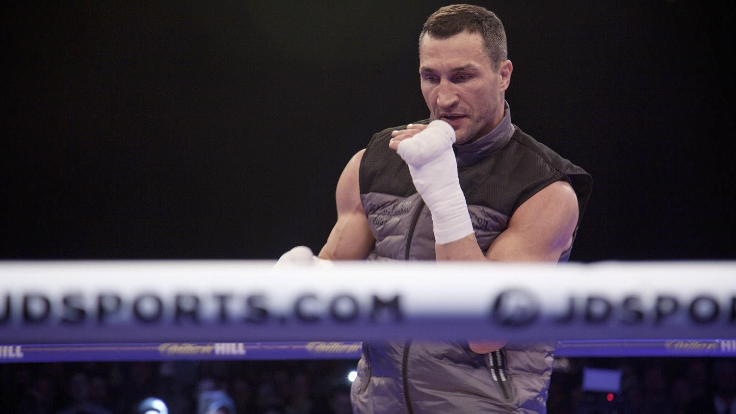 Владимир Кличко и Холифилд провели спарринг: смотреть видео боя Владимир Кличко и Холифилд провели спарринг: смотреть видео боя