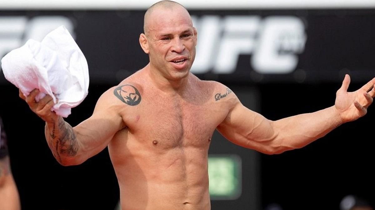 Потенциальный соперник Тайсона чуть не погиб во время велопрогулки Потенциальный соперник Тайсона чуть не погиб во время велопрогулки