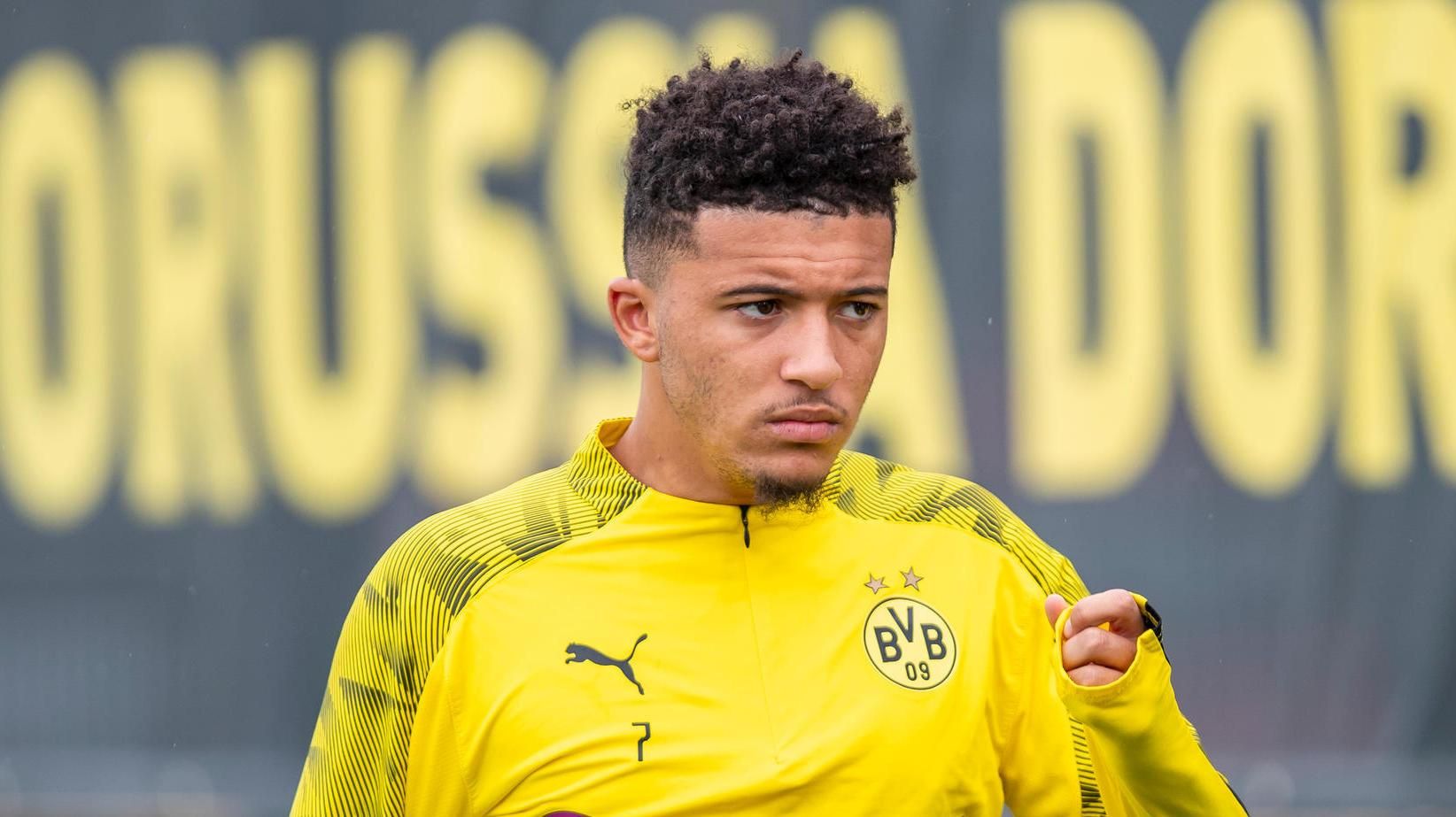 Штраф за стрижку: Бундеслига наказала двух футболистов "Боруссии" Штраф за стрижку: Бундеслига наказала двух футболистов "Боруссии"