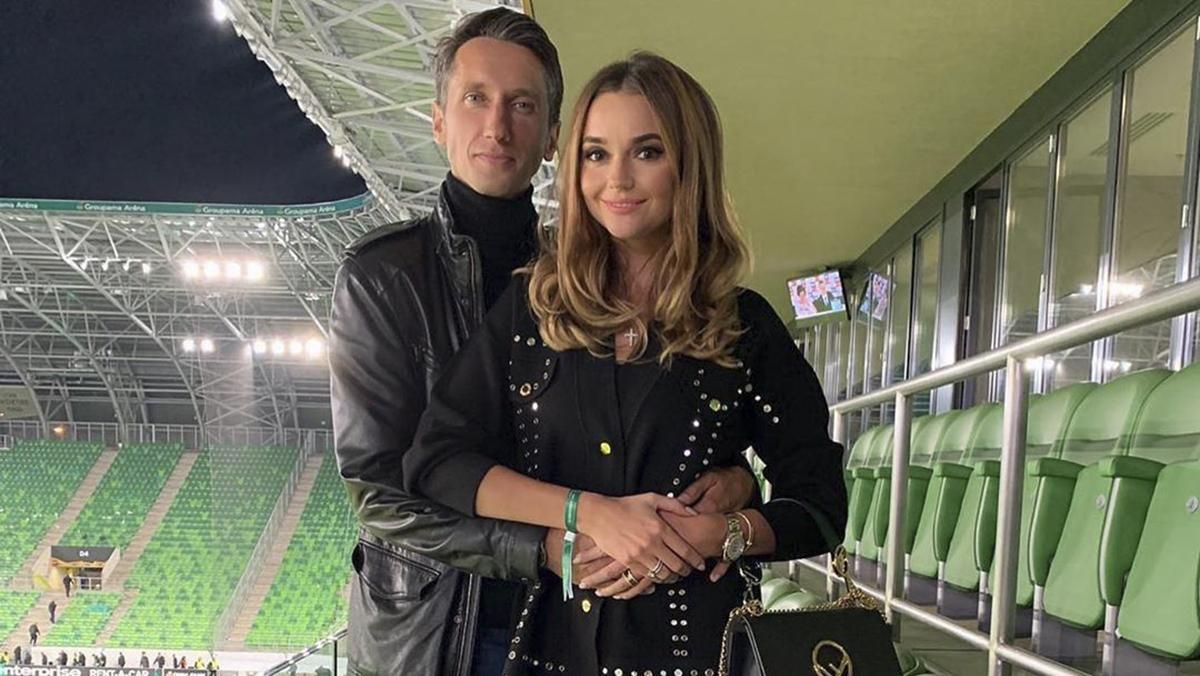 Нестримна радість: як діти Стаховського на трибунах святкували гол "Ференцвароша" Реброва Нестримна радість: як діти Стаховського на трибунах святкували гол "Ференцвароша" Реброва