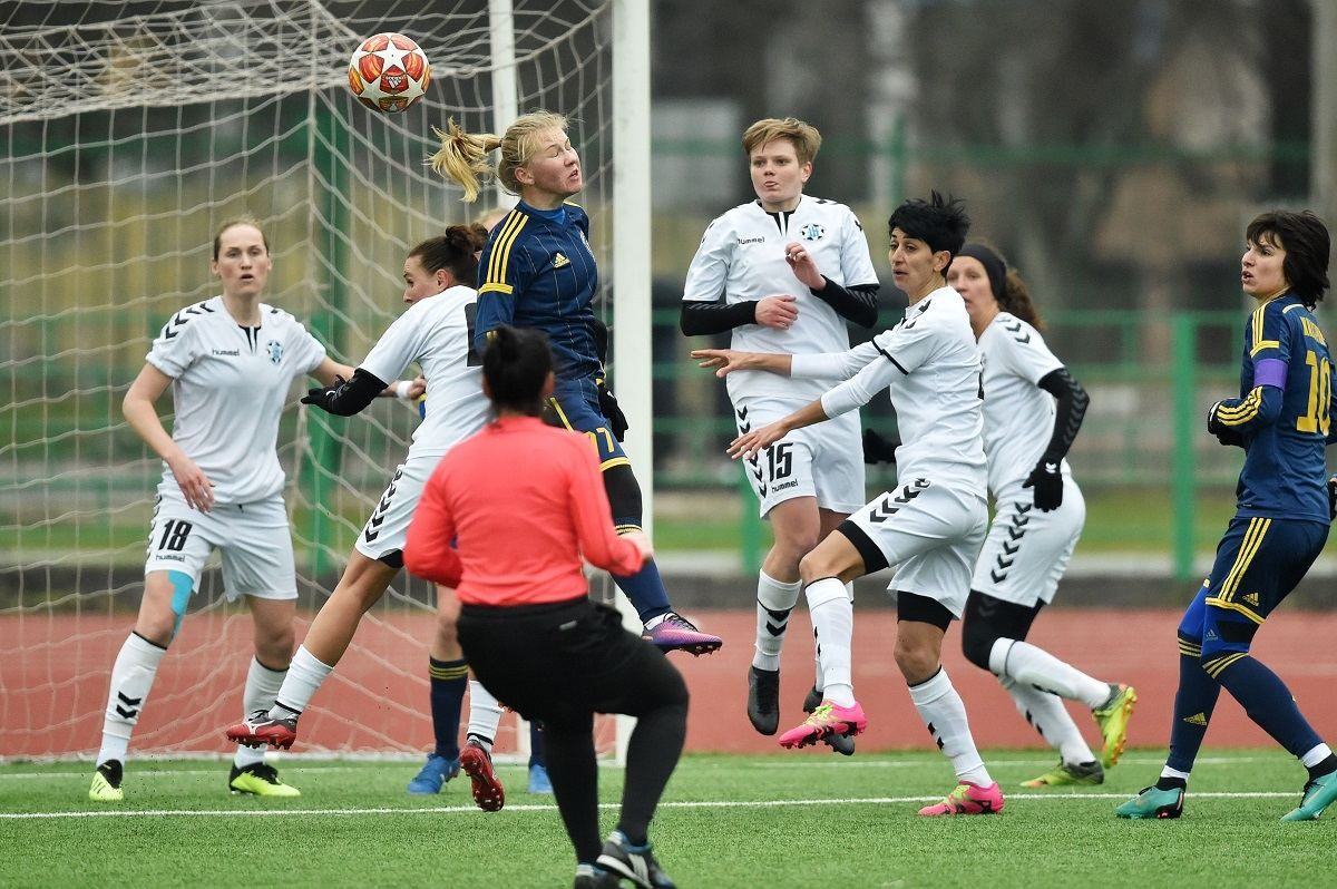 Скандал в українському футболі: клуб звинуватив суперника у достроковому завершенні чемпіонату Скандал в українському футболі: клуб звинуватив суперника у достроковому завершенні чемпіонату