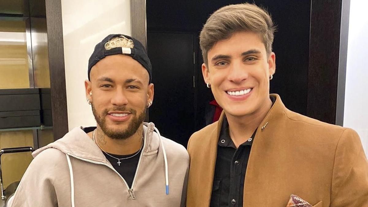 Неймар назвал "педиком" бойфренда своей мамы: на футболиста подадут заявление в полицию Неймар назвал "педиком" бойфренда своей мамы: на футболиста подадут заявление в полицию