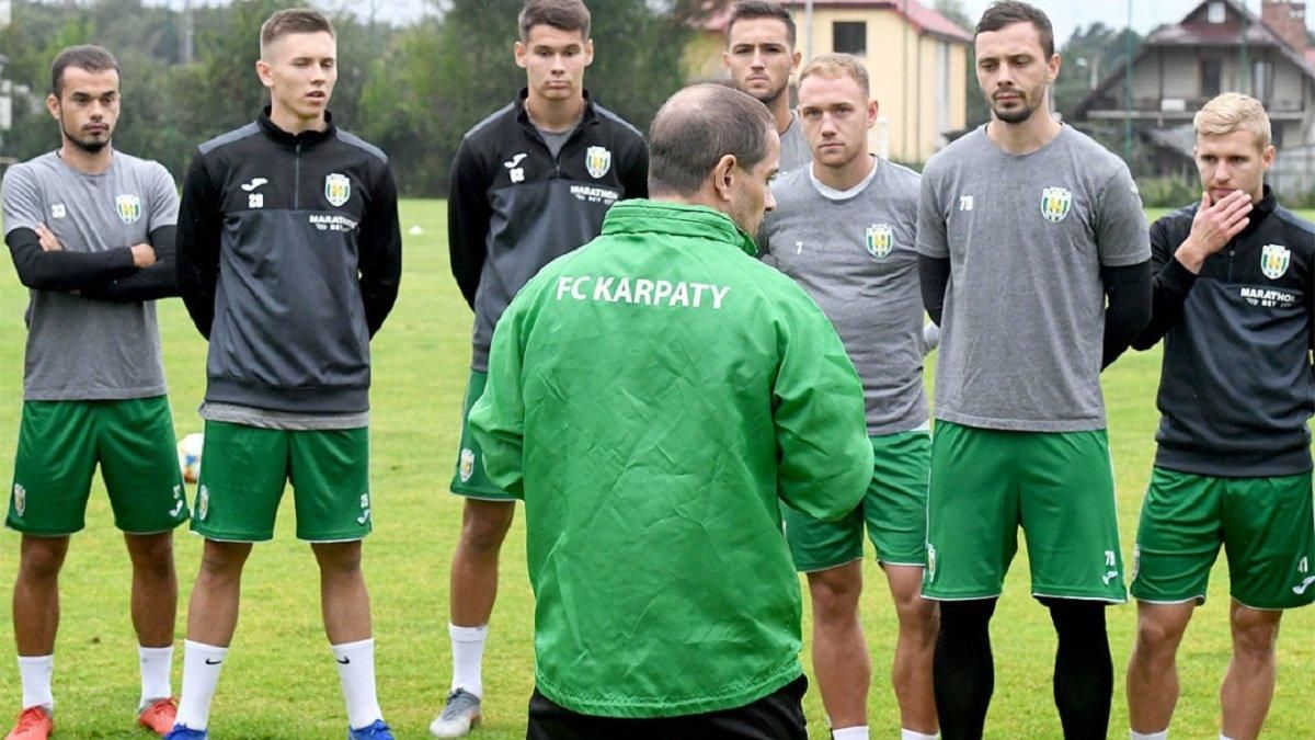 "Начали появляться симптомы": новые подробности коронавируса в "Карпатах" "Начали появляться симптомы": новые подробности коронавируса в "Карпатах"