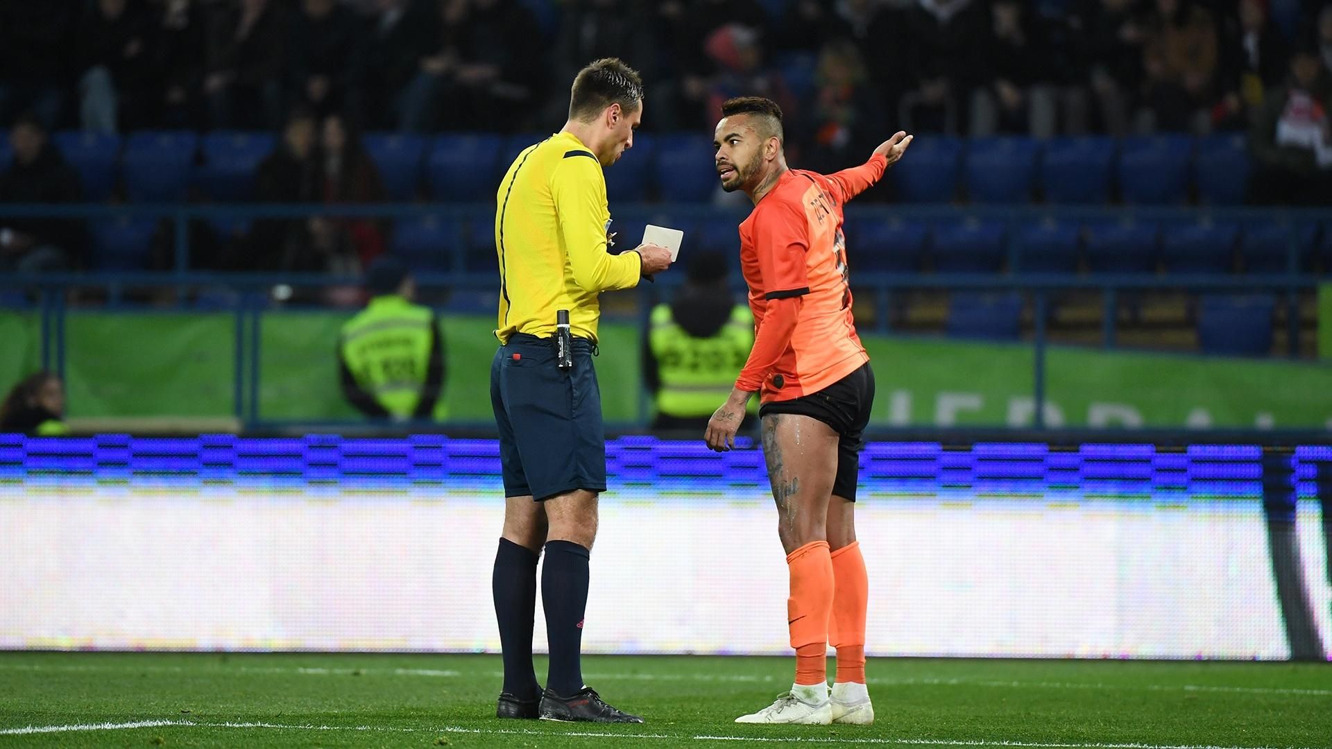 "Шахтер" – "Динамо": полиция закрыла дело о расистском скандале на матче "Шахтер" – "Динамо": полиция закрыла дело о расистском скандале на матче