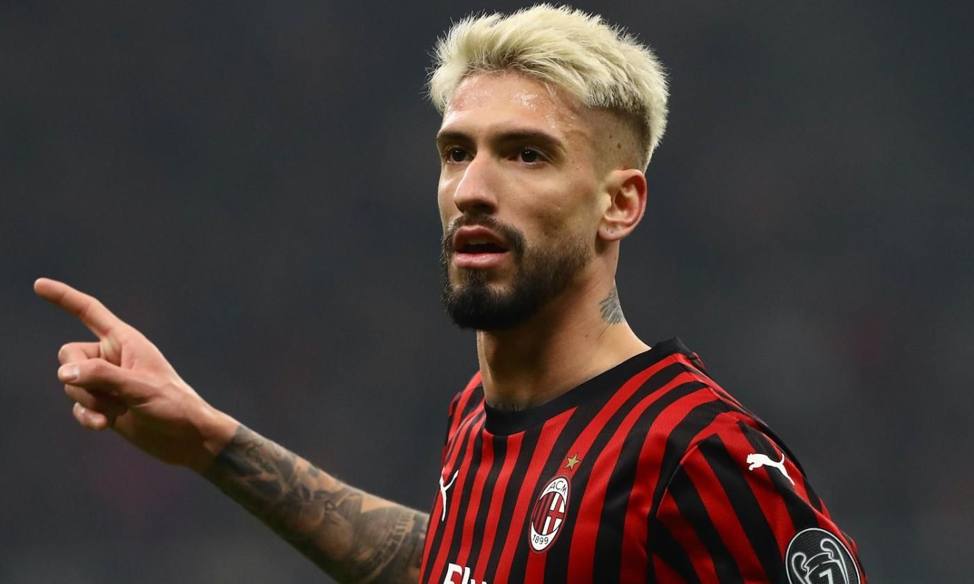 Направляли пистолет в лицо: звездного футболиста ограбили в Италии среди белого дня Направляли пистолет в лицо: звездного футболиста ограбили в Италии среди белого дня