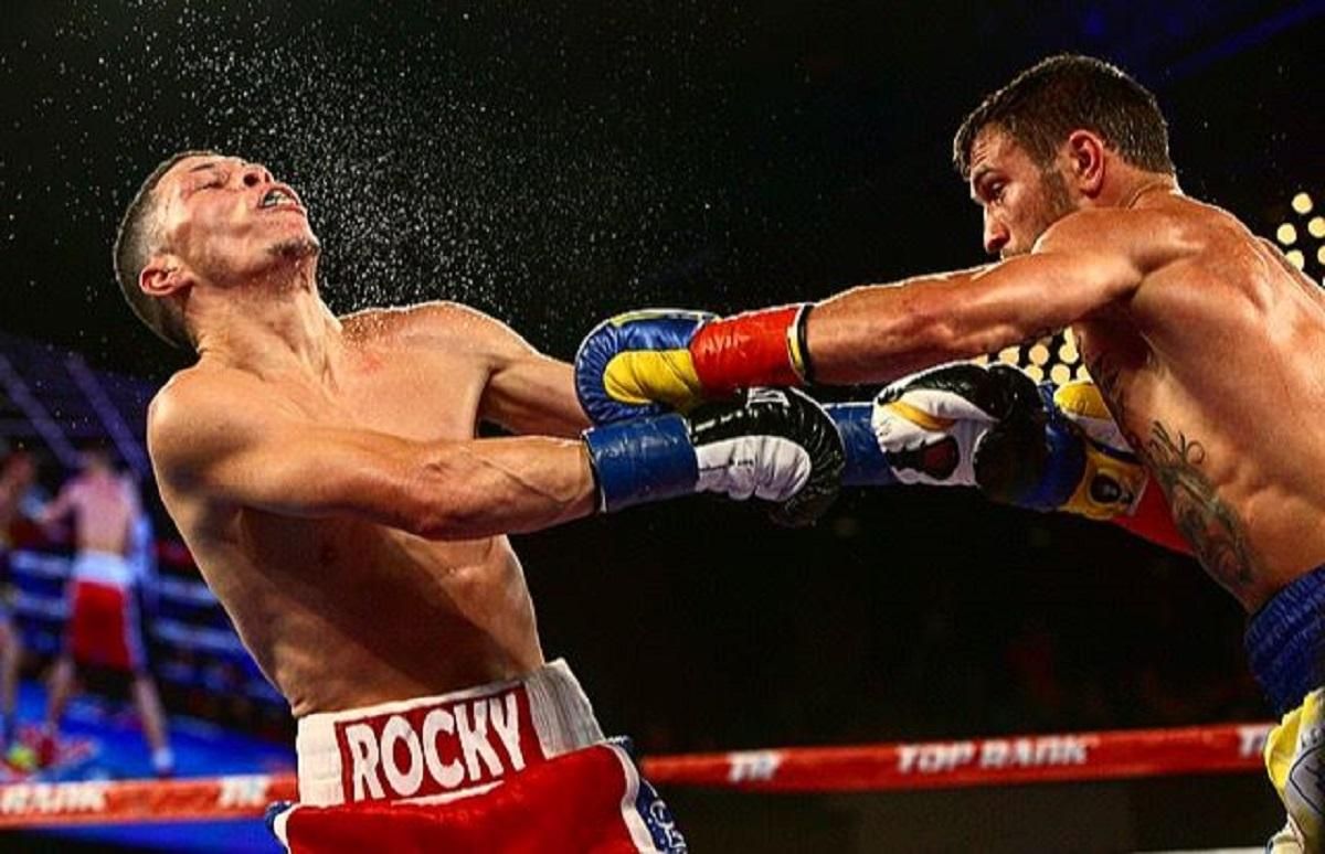 Брутальний нокаут та ефектне святкування Ломаченка – яскраве відео Брутальний нокаут та ефектне святкування Ломаченка – яскраве відео