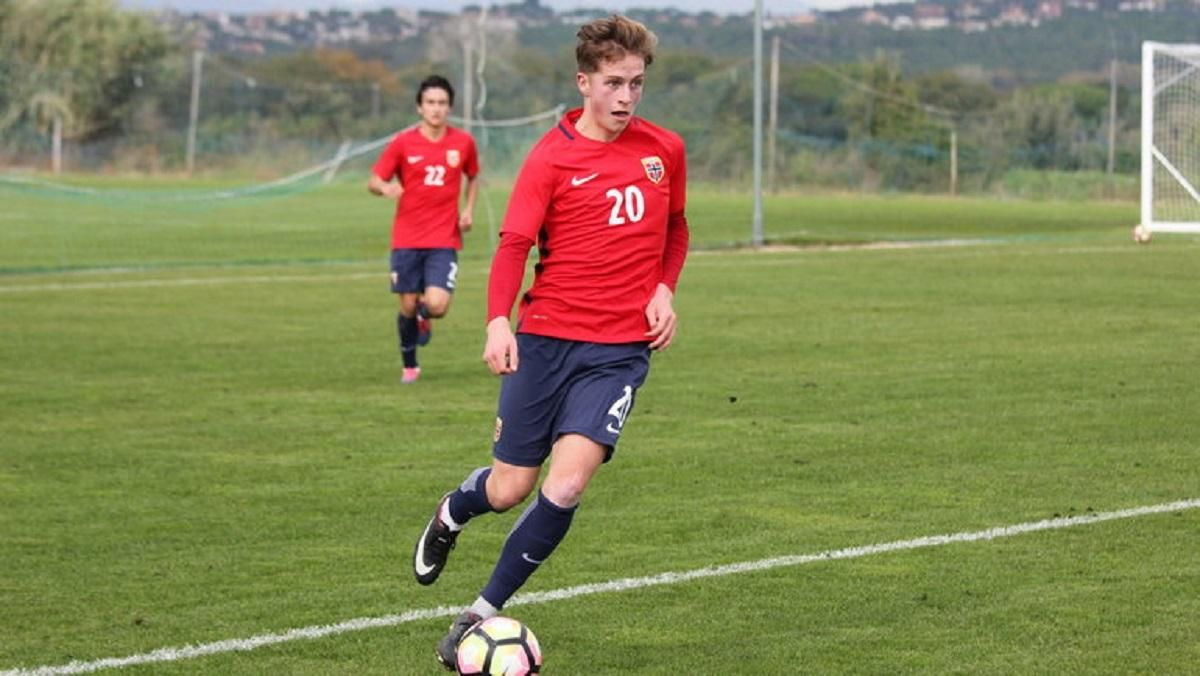 20-річний норвезький талант забив шалений гол з центру поля: відео 20-річний норвезький талант забив шалений гол з центру поля: відео