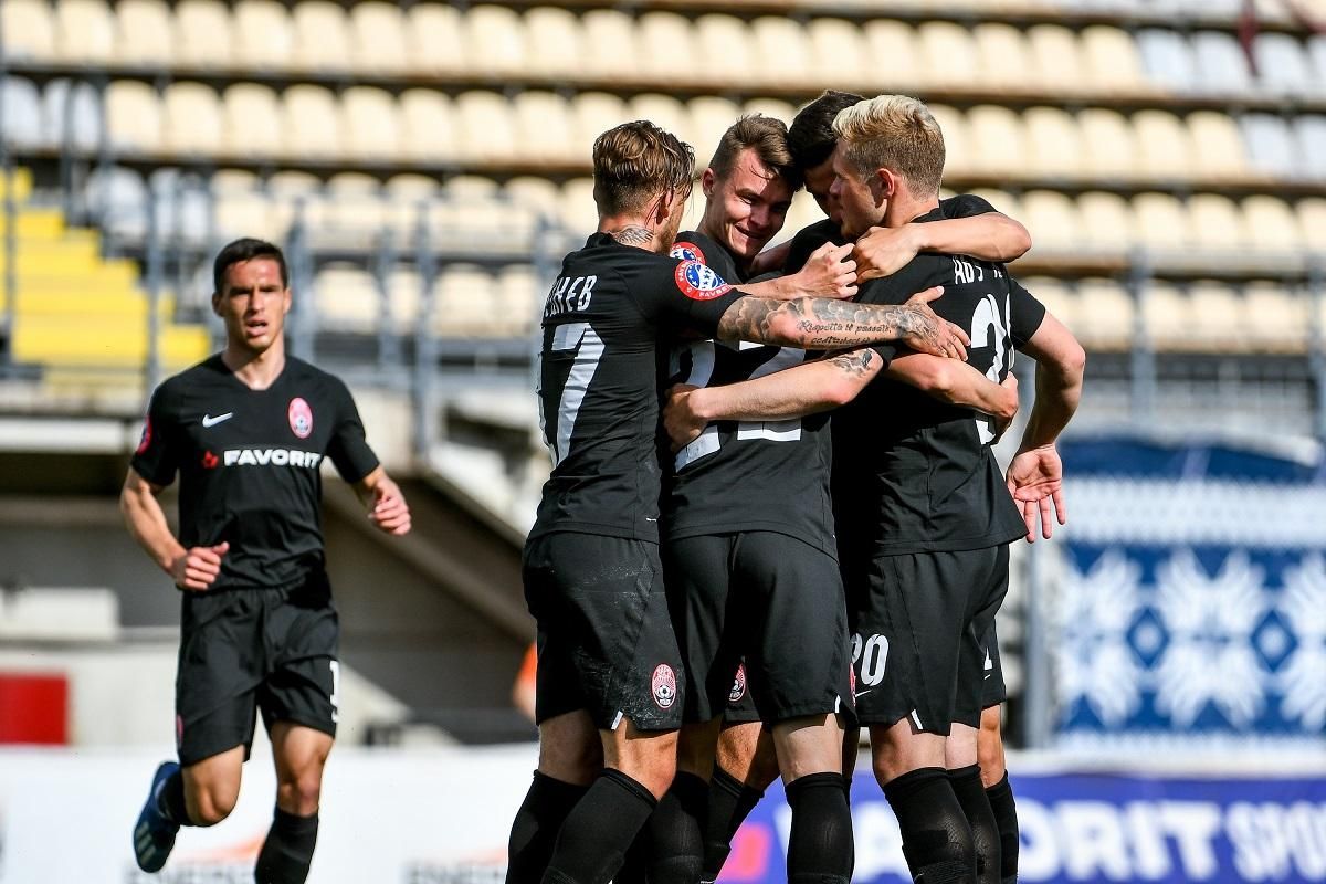 Конфлікт інтересів: провідні футболісти "Зорі" можуть покинути клуб за "смішні" гроші Конфлікт інтересів: провідні футболісти "Зорі" можуть покинути клуб за "смішні" гроші