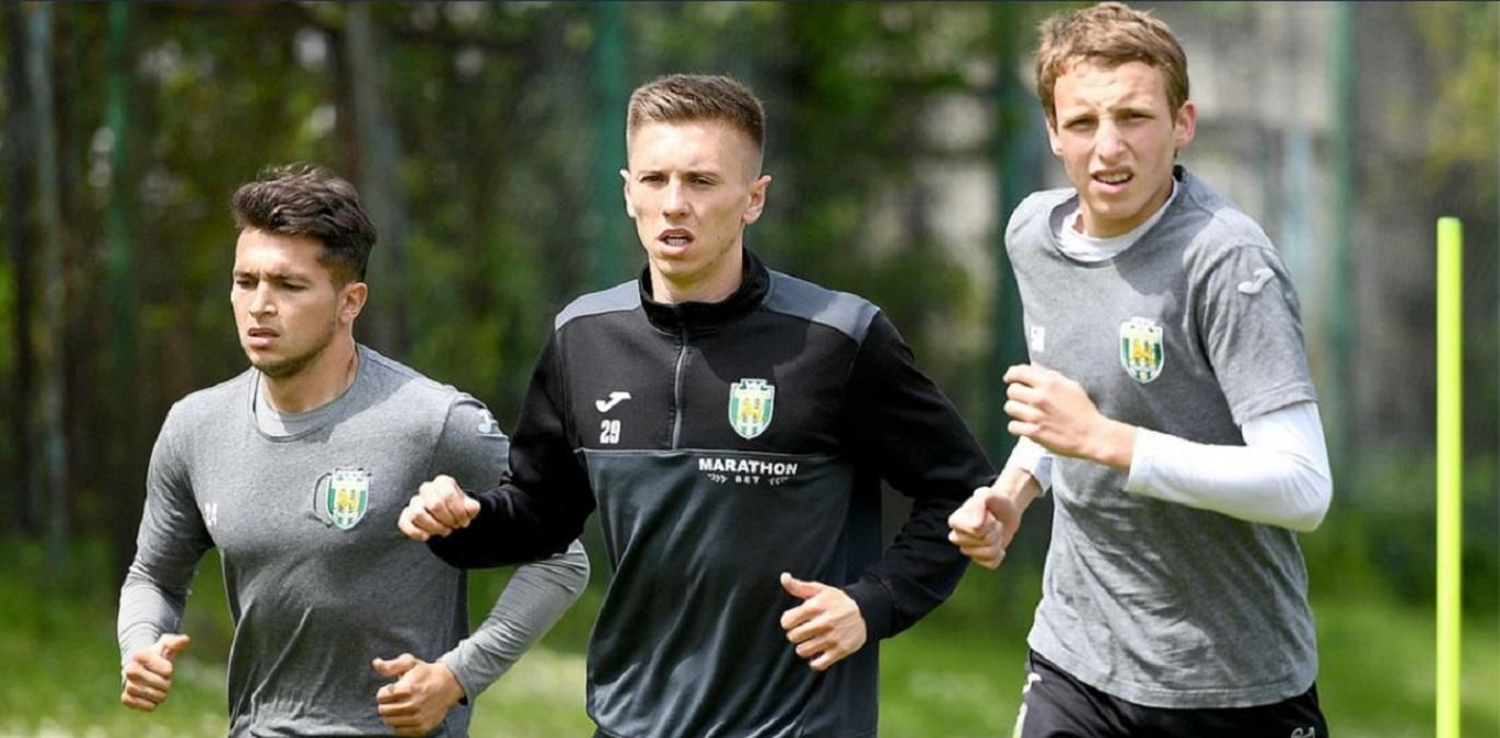 "Не знаю, як "Карпати" витримають шалений темп матчів": наставник Санжар про щільний графік "Не знаю, як "Карпати" витримають шалений темп матчів": наставник Санжар про щільний графік