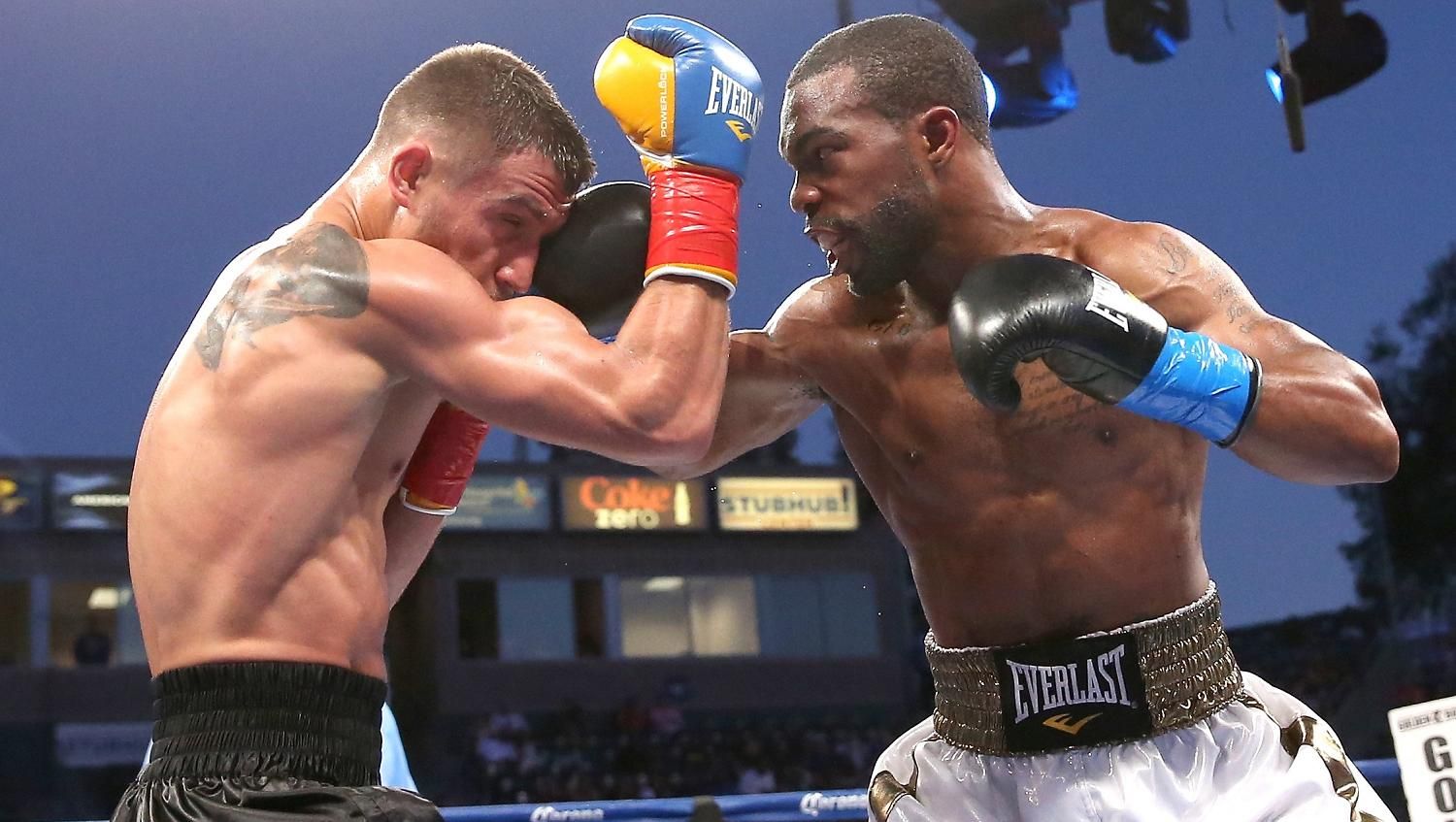 Первый титул Ломаченко: 6 лет назад украинец в блестящем стиле стал чемпионом мира – видео Первый титул Ломаченко: 6 лет назад украинец в блестящем стиле стал чемпионом мира – видео