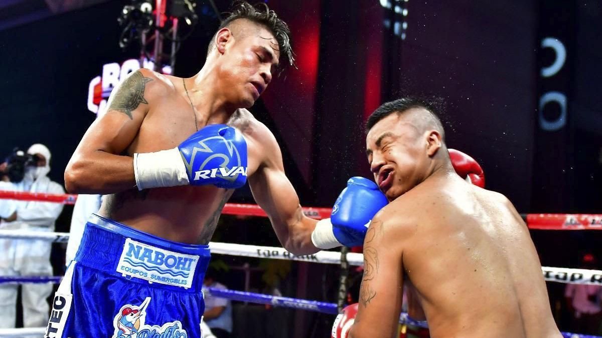 Упал как подкошенный: мексиканский боксер отправил оппонента в глухой нокаут – видео Упал как подкошенный: мексиканский боксер отправил оппонента в глухой нокаут – видео