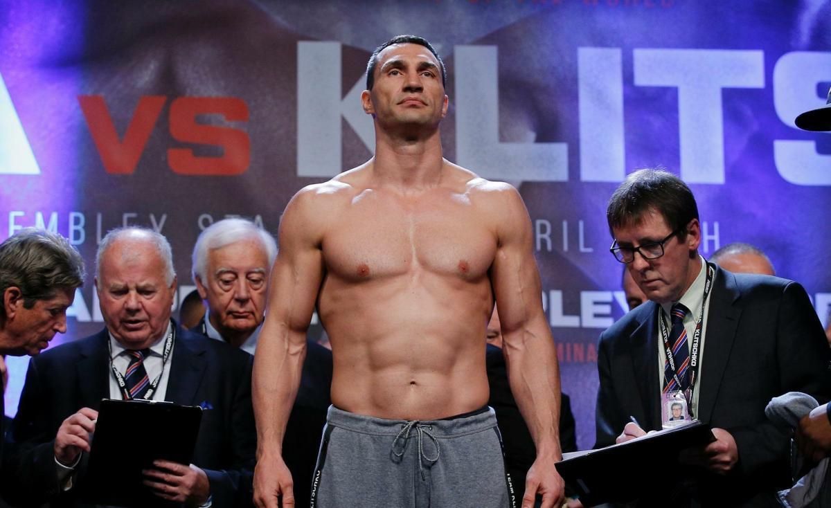 Владимир Кличко сфотографировался в трусах и поразил поклонников мышцами: фото Владимир Кличко сфотографировался в трусах и поразил поклонников мышцами: фото