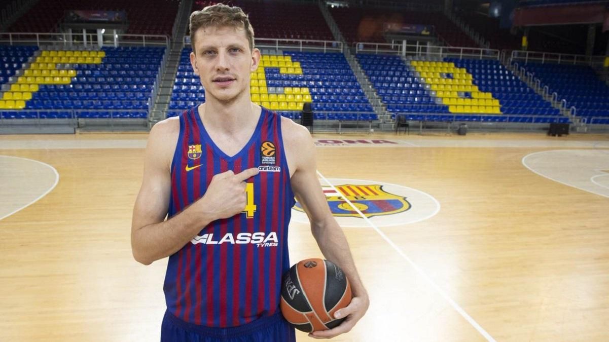 Українець Пустовий допоміг вийти "Барселоні" у півфінал чемпіонату Іспанії Українець Пустовий допоміг вийти "Барселоні" у півфінал чемпіонату Іспанії