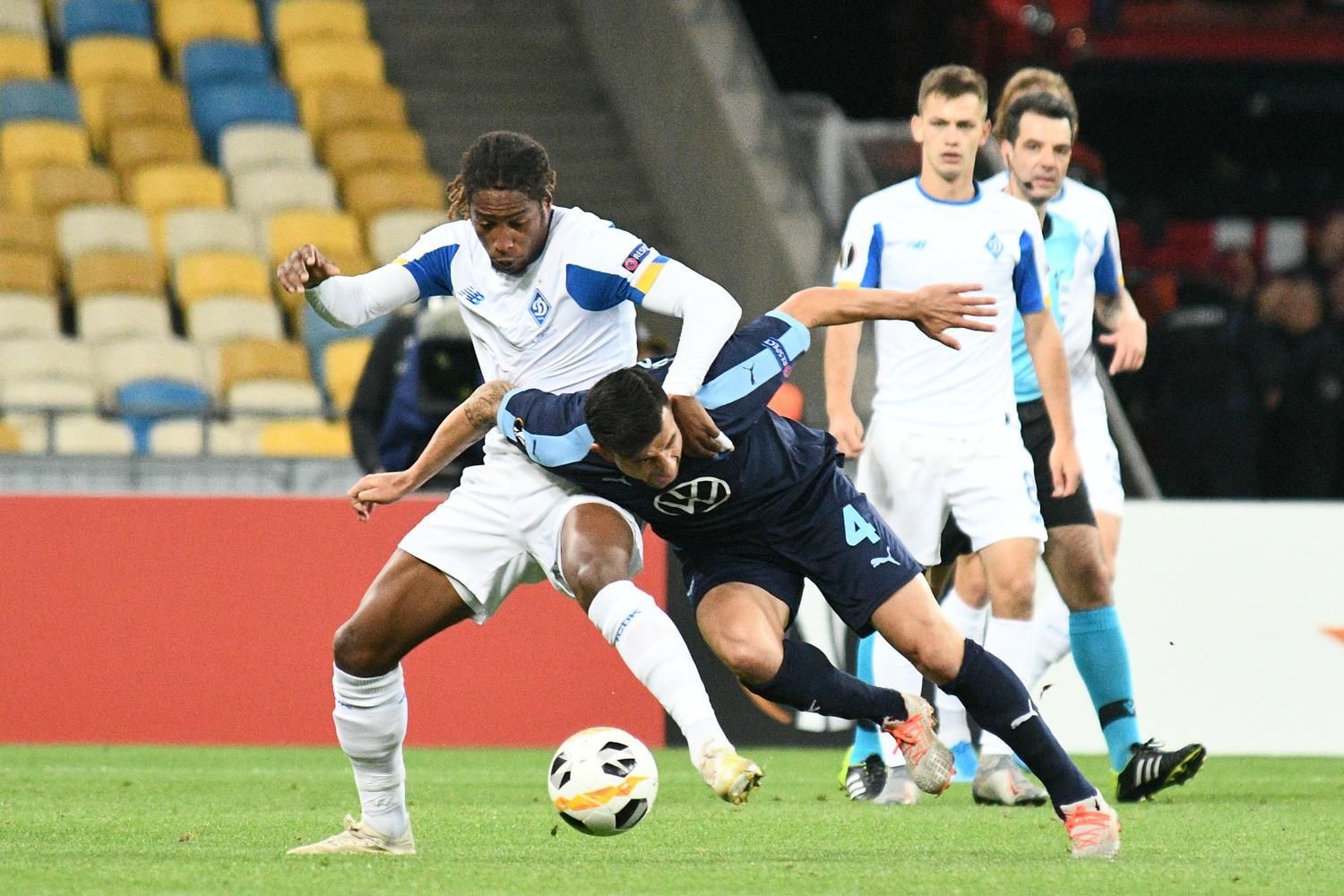 Легионер "Динамо" Родригес снова забил в Турции, но не доиграл матч из-за удаления: видео Легионер "Динамо" Родригес снова забил в Турции, но не доиграл матч из-за удаления: видео