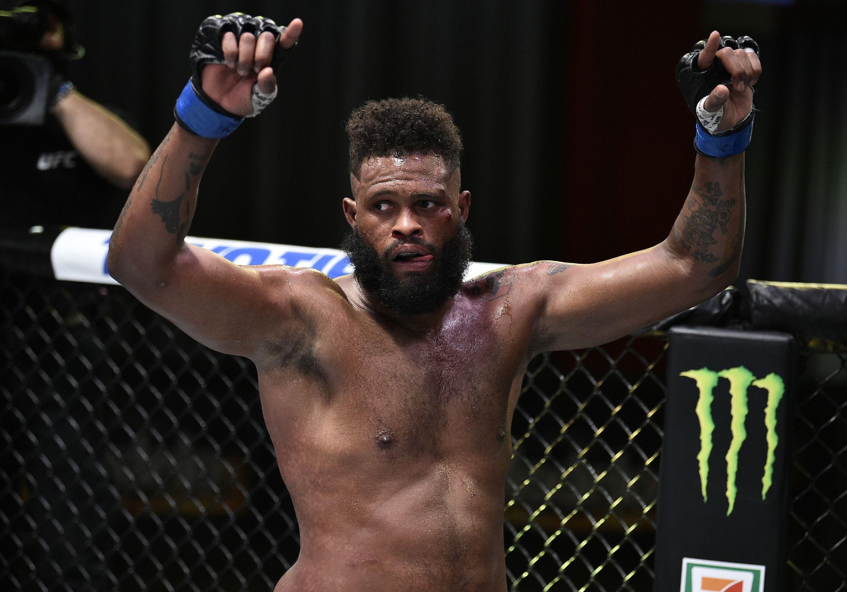 Ледь не задушив: боєць UFC Моріс Грін жорстко зупинив суперника – відео Ледь не задушив: боєць UFC Моріс Грін жорстко зупинив суперника – відео