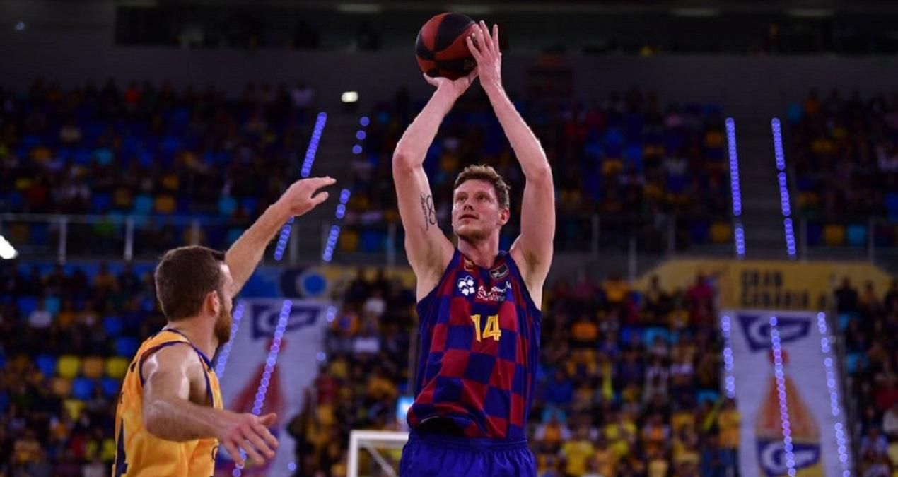 "Барселона" украинца Пустового потерпела досадное поражение в финале чемпионата Испании "Барселона" украинца Пустового потерпела досадное поражение в финале чемпионата Испании