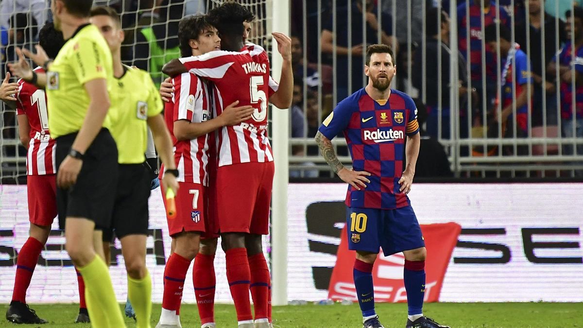 Пахне змовою: арбітр вигадав пенальті у ворота "Барселони" попри систему VAR – відео