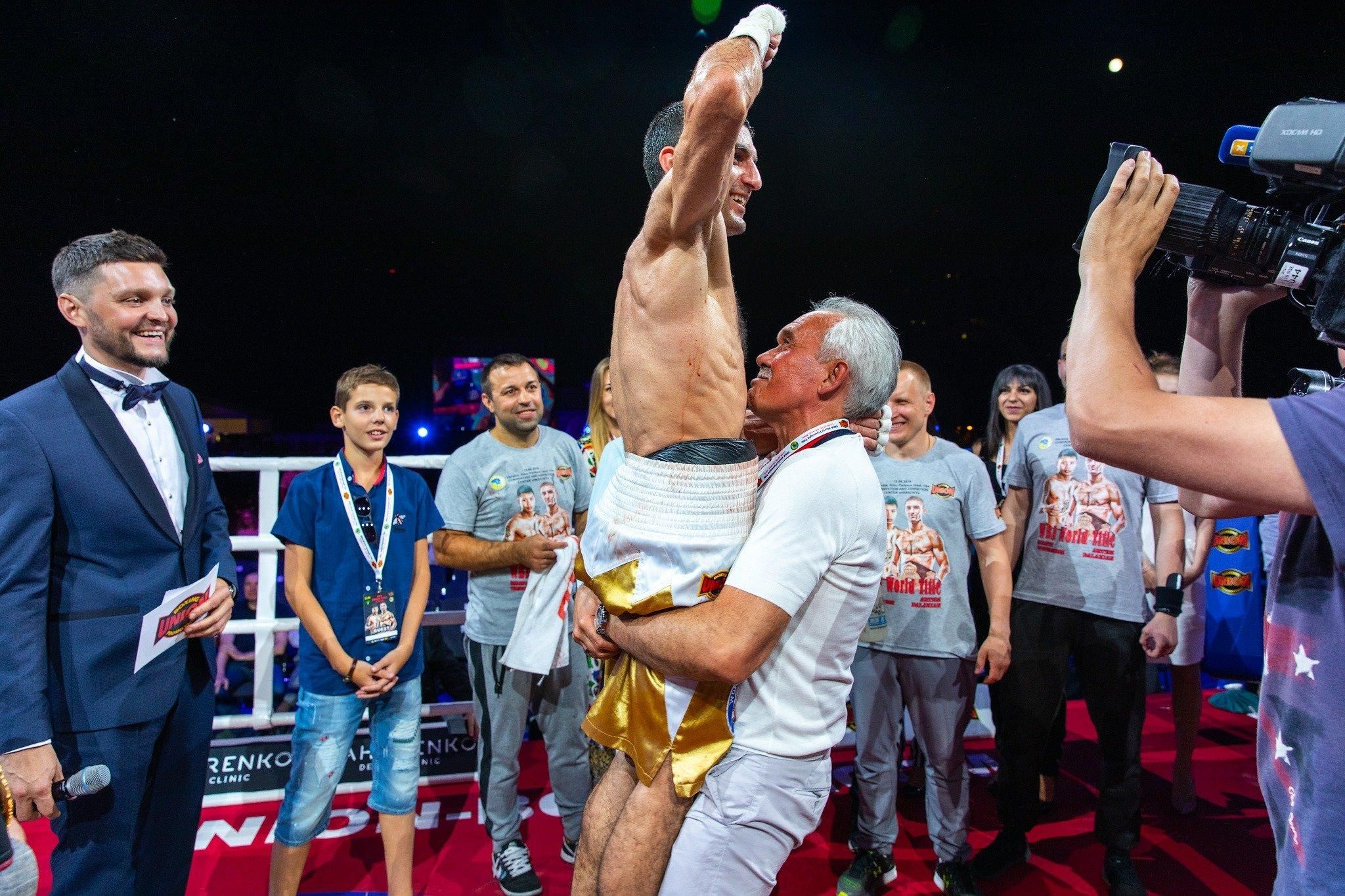 Непереможний українець Далакян втратив шанс об'єднати чемпіонські титули