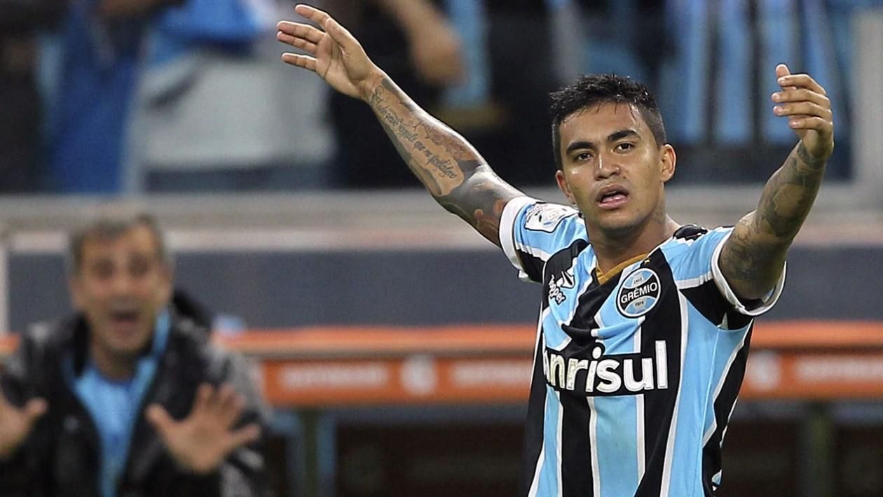 Экс-футболист "Динамо" подрался с собственной женой: скандальное видео
Экс-футболист "Динамо" подрался с собственной женой: скандальное видео