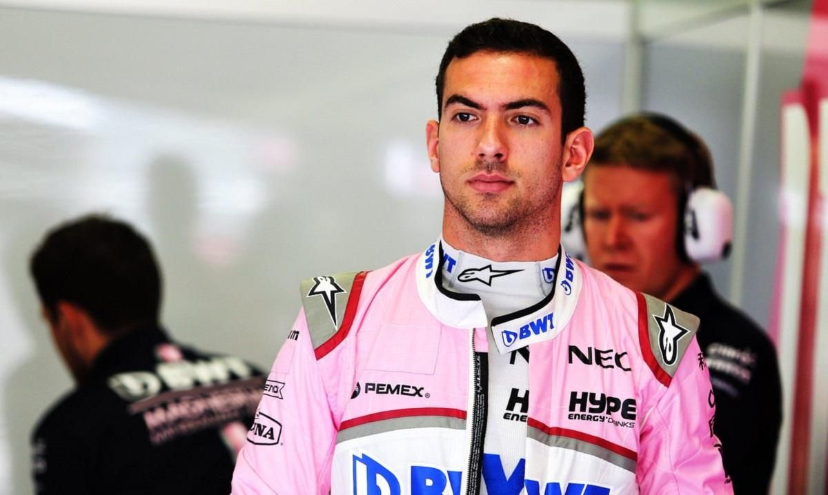 Дебютант Формулы-1 попал в аварию во время гонки: видео Дебютант Формулы-1 попал в аварию во время гонки: видео