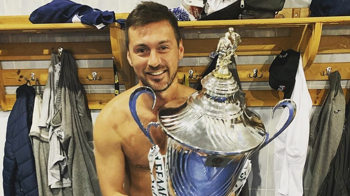 Мілевський, у якого виявили COVID-19, вперше показав, як проводить час: фото Мілевський, у якого виявили COVID-19, вперше показав, як проводить час: фото