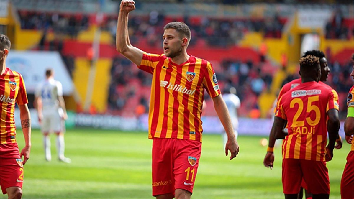 Українські ексгравці "Динамо" влаштували гольову феєрію в матчі чемпіонату Туреччини: відео Українські ексгравці "Динамо" влаштували гольову феєрію в матчі чемпіонату Туреччини: відео