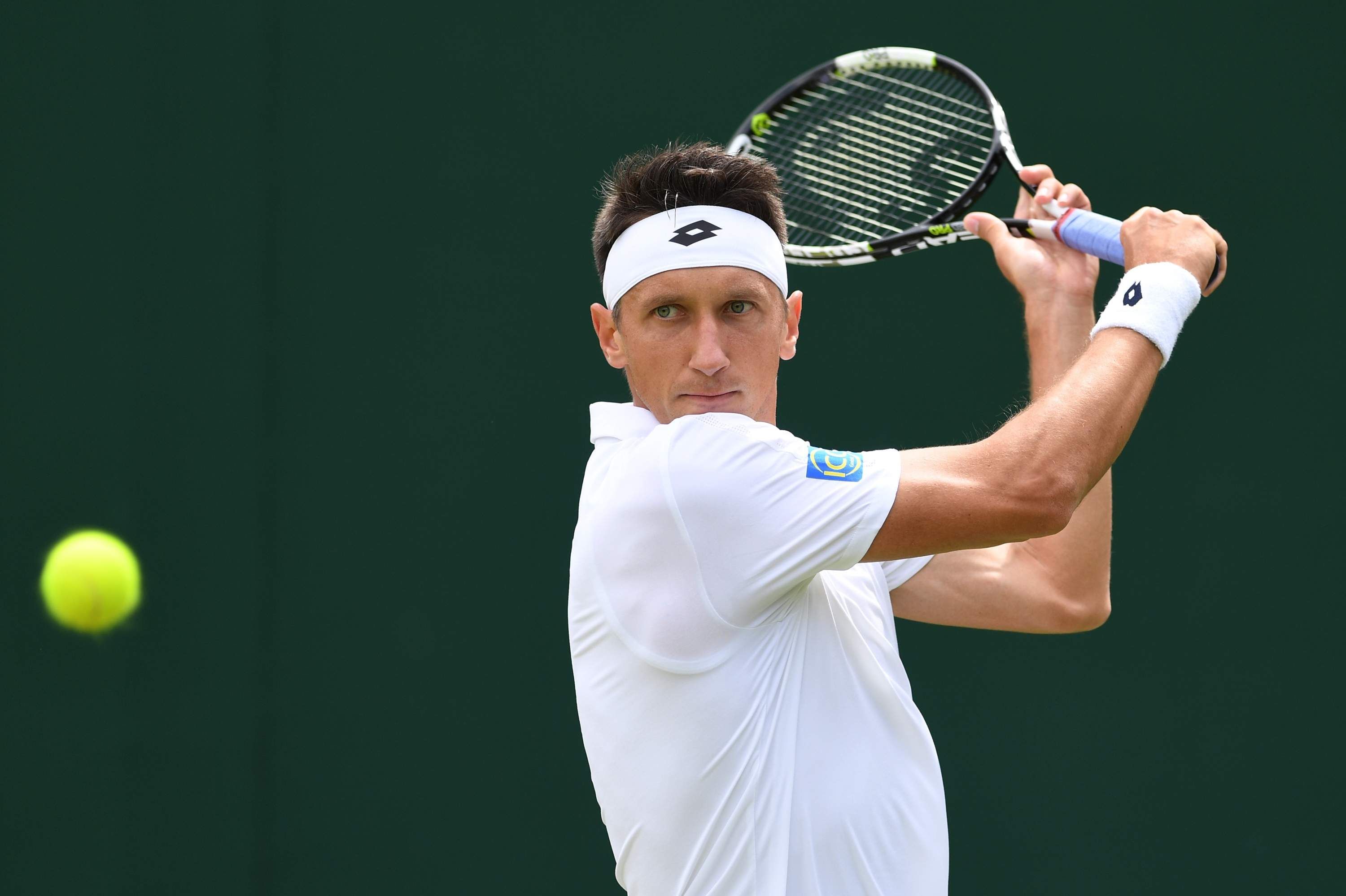 Тенісист Сергій Стаховський жертвує 20 гривень з кожної пляшки власного вина на армію Тенісист Сергій Стаховський жертвує 20 гривень з кожної пляшки власного вина на армію