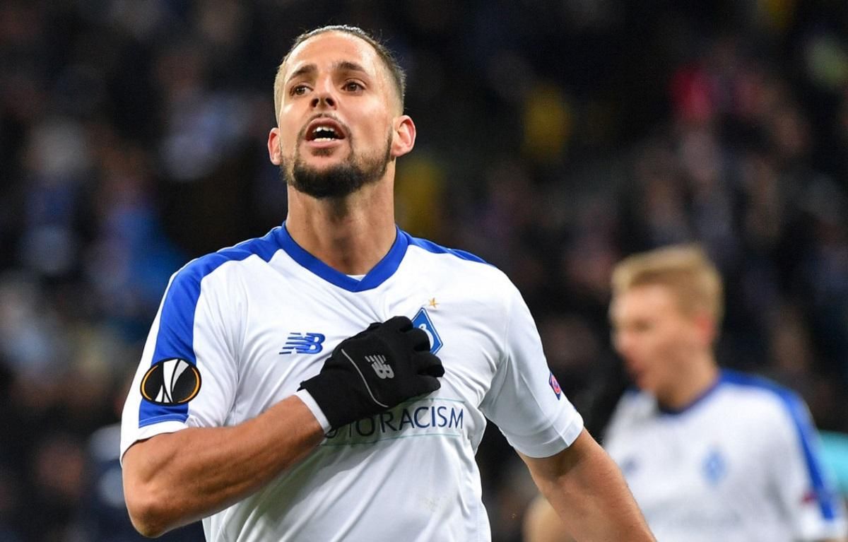 Душа писателя: нападающий "Динамо" Фран Соль выпустил собственный роман Душа писателя: нападающий "Динамо" Фран Соль выпустил собственный роман