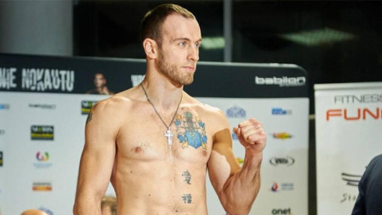 Український боксер Стрецький здобув перемогу в Польщі завдяки дискваліфікації суперника: відео Український боксер Стрецький здобув перемогу в Польщі завдяки дискваліфікації суперника: відео