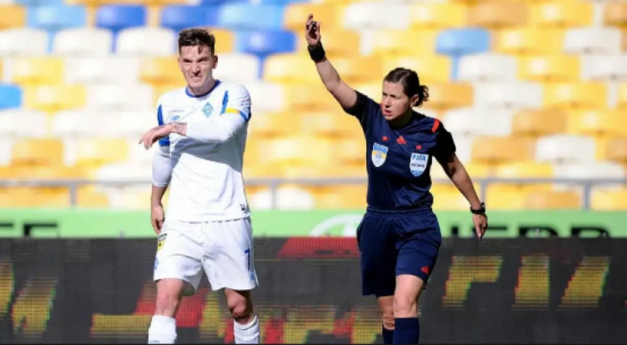 "Динамо" програло всі три матчі в чемпіонаті, які судила Катерина Монзуль "Динамо" програло всі три матчі в чемпіонаті, які судила Катерина Монзуль