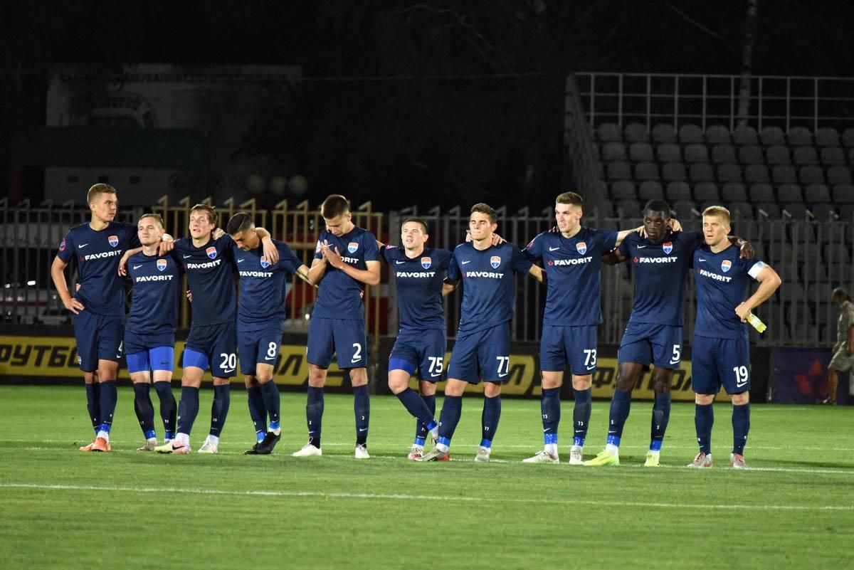 Футболисты "Мариуполя" за шесть дней сыграют два матча и проедут 2800 километров на автобусе Футболисты "Мариуполя" за шесть дней сыграют два матча и проедут 2800 километров на автобусе