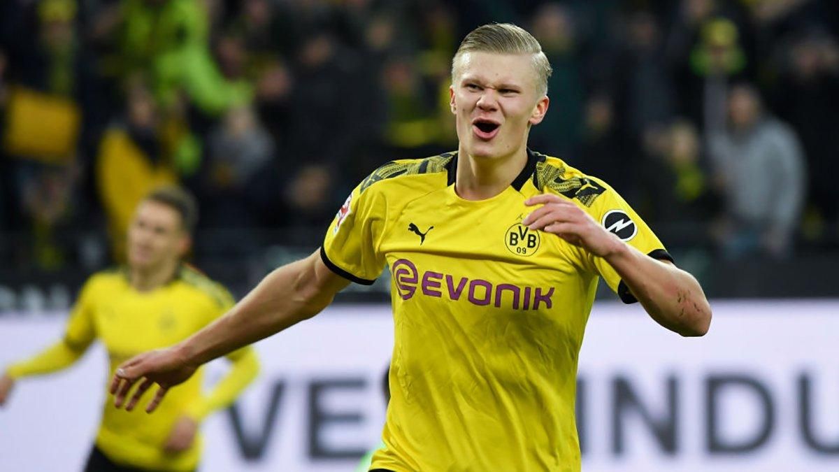 "Боруссия" пошутила над вундеркиндом Холландом из-за цвета трактора: фото "Боруссия" пошутила над вундеркиндом Холландом из-за цвета трактора: фото