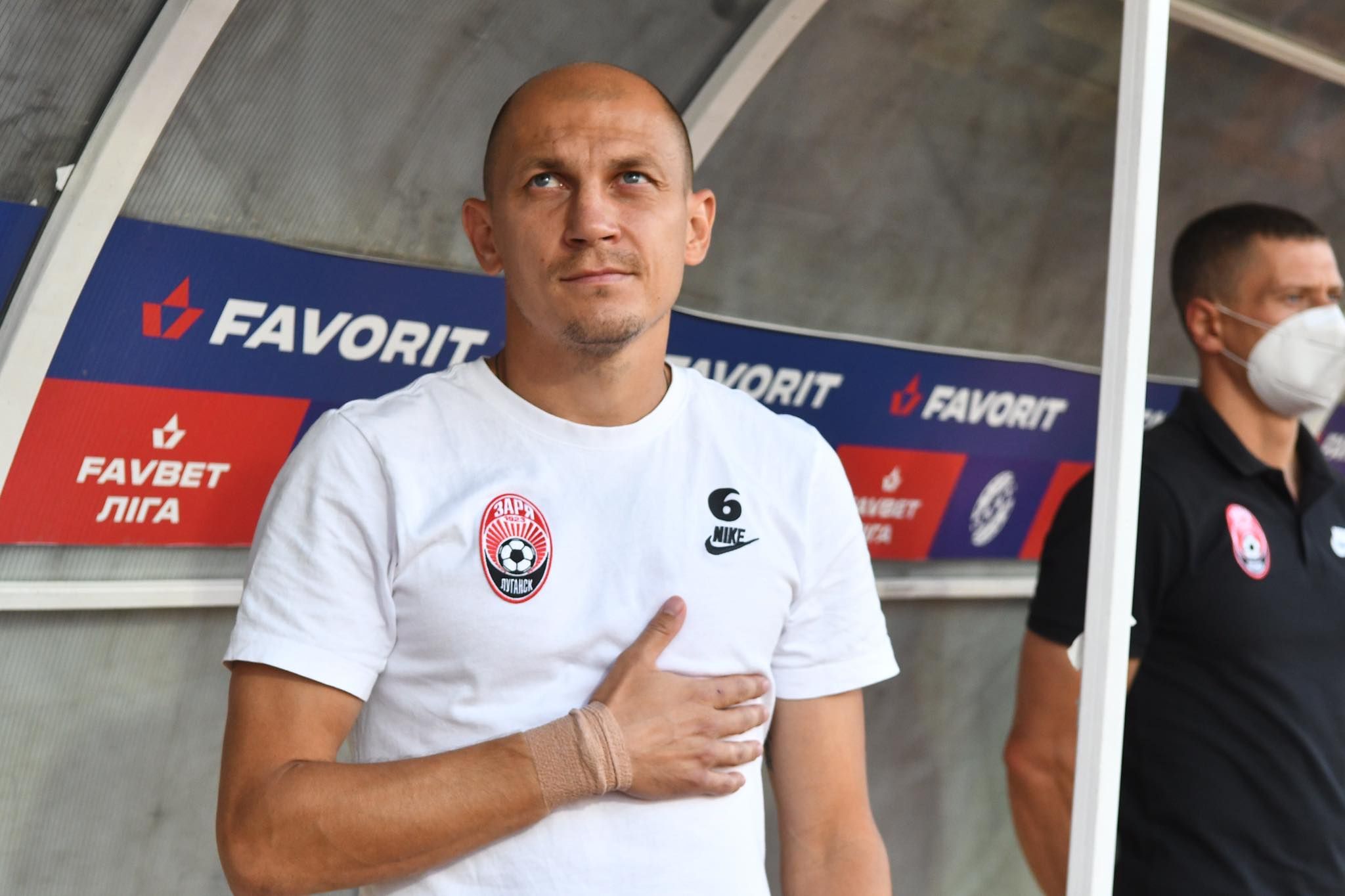 "Я ухожу, ухожу красиво": як Микита Каменюка відсвяткував закінчення кар'єри в караоке – відео "Я ухожу, ухожу красиво": як Микита Каменюка відсвяткував закінчення кар'єри в караоке – відео