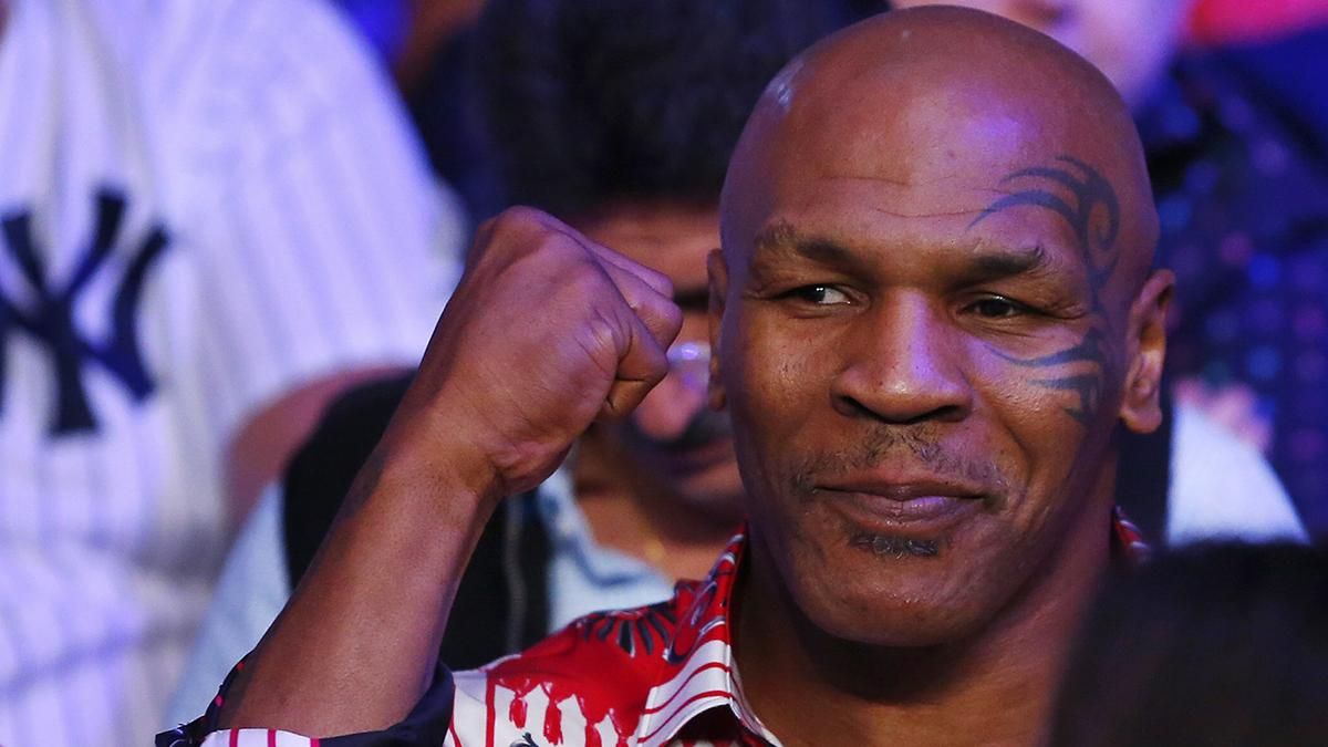 Тайсон возвращается в бокс и проведет бой с Роем Джонсом-младшим Тайсон возвращается в бокс и проведет бой с Роем Джонсом-младшим