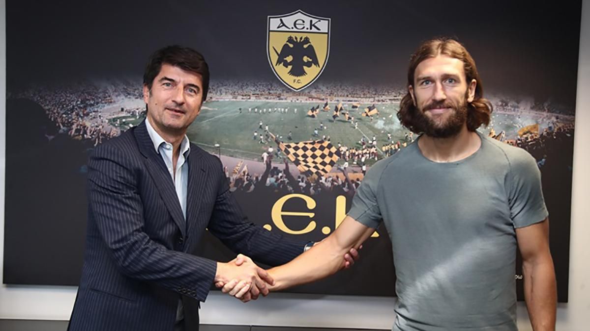 Чигринский продлил контракт с АЕКом Чигринский продлил контракт с АЕКом