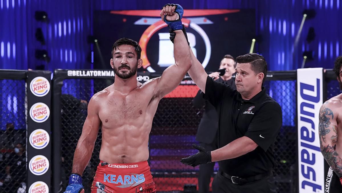 Тотальное уничтожение: боец MMA жестко избил соперника – видео Тотальное уничтожение: боец MMA жестко избил соперника – видео