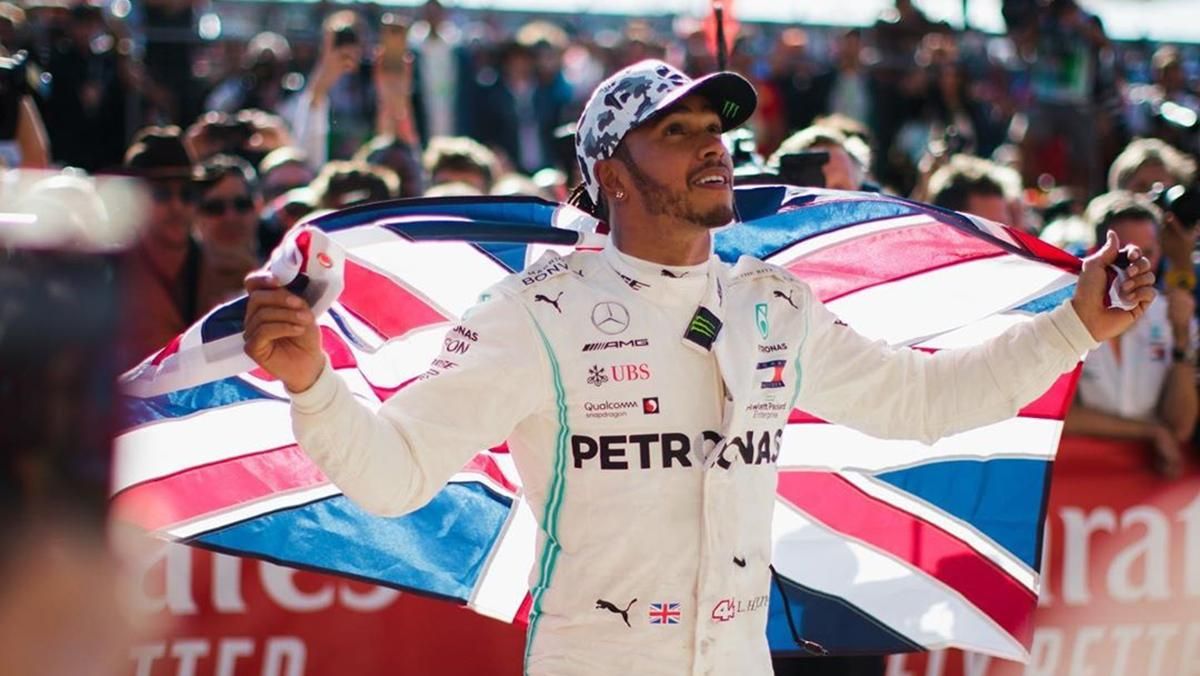 Хэмилтон опубликовал пост с критикой Билла Гейтса за вакцинацию, а потом извинился за это Хэмилтон опубликовал пост с критикой Билла Гейтса за вакцинацию, а потом извинился за это