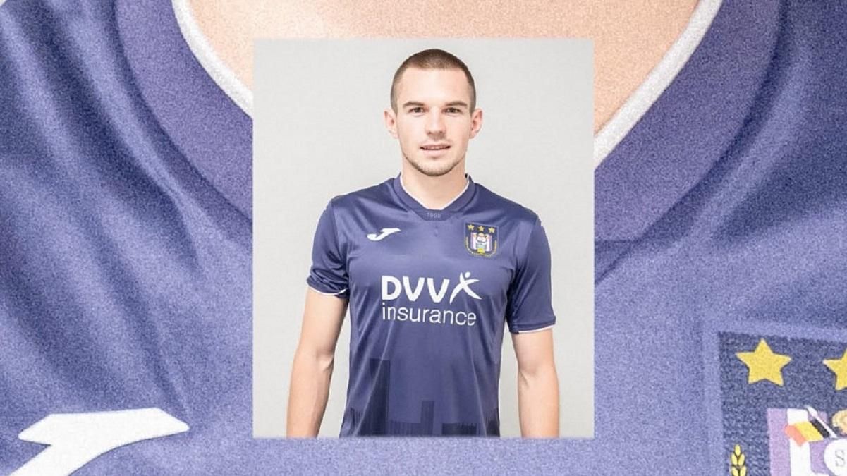 Украинец Михайличенко официально перешел в "Андерлехт": видео Украинец Михайличенко официально перешел в "Андерлехт": видео